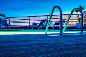 Отель Holiday Inn Lisbon, an IHG Hotel  Лиссабон